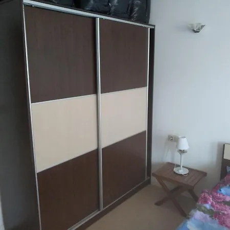 Oasis 1 Bedroom N *