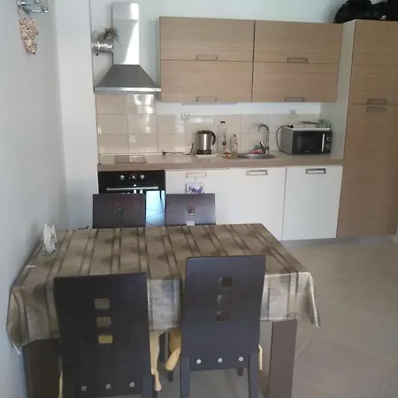 Oasis 1 Bedroom N Apartmán *